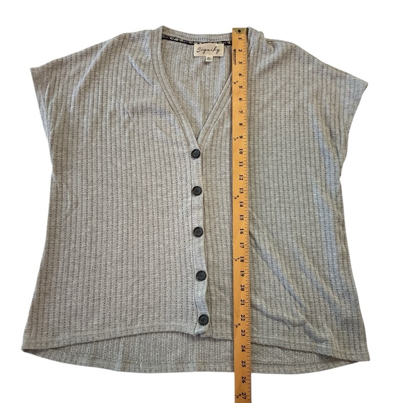 Signify Gray Button-Up Cardigan top Size XL - Picture 7 of 10